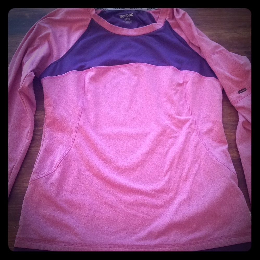 Reebok running top